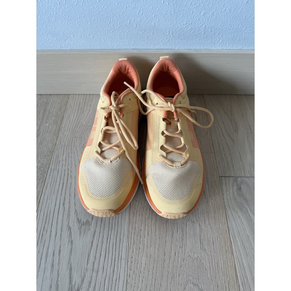 $130 Helly Hansen Ahigo Womens 9 Orange Sneakers Shoes Lace Up Workout Hiking - Picture 2 of 7